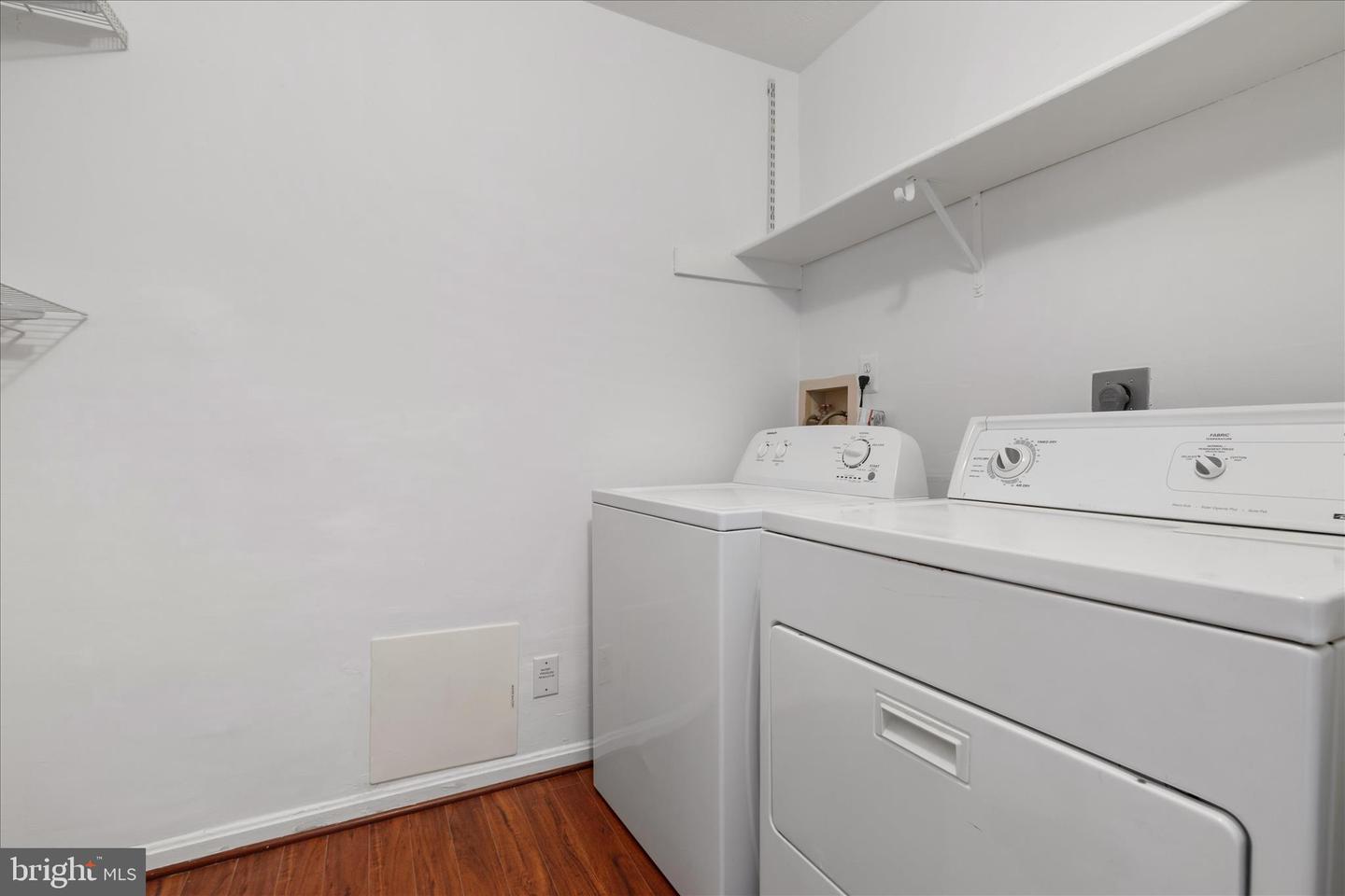 10110 Oakton Terrace Rd #10110 Property Photo 12