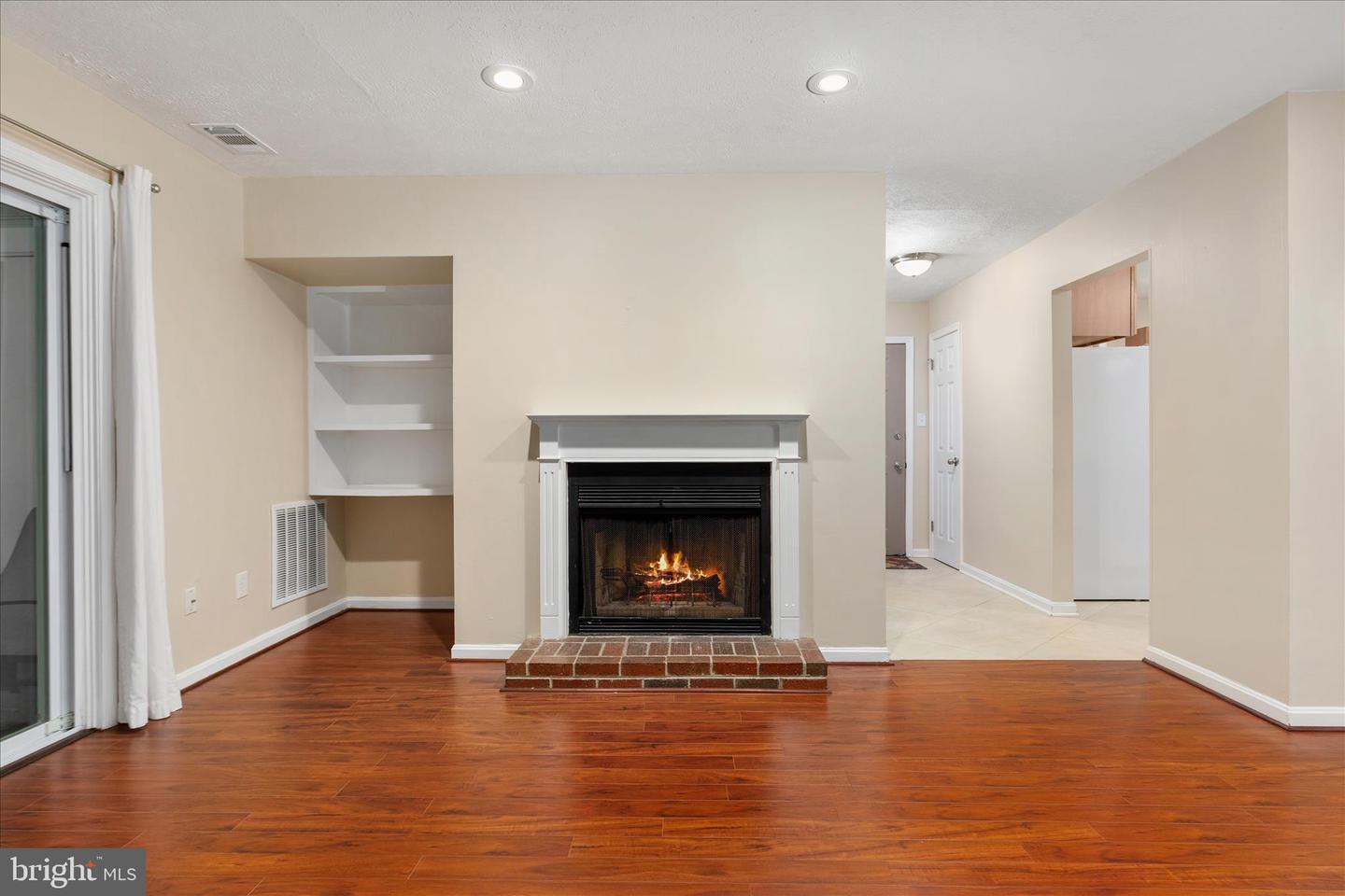 10110 Oakton Terrace Rd #10110 Property Photo 16