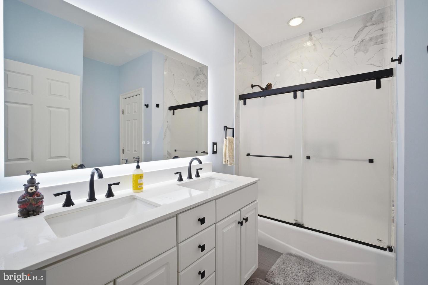 2026 Mayfair Mclean Ct Property Photo 42