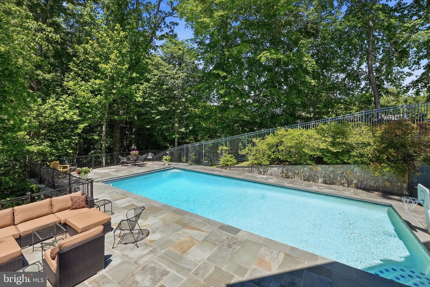 VAFX2312436 Property Photo 6