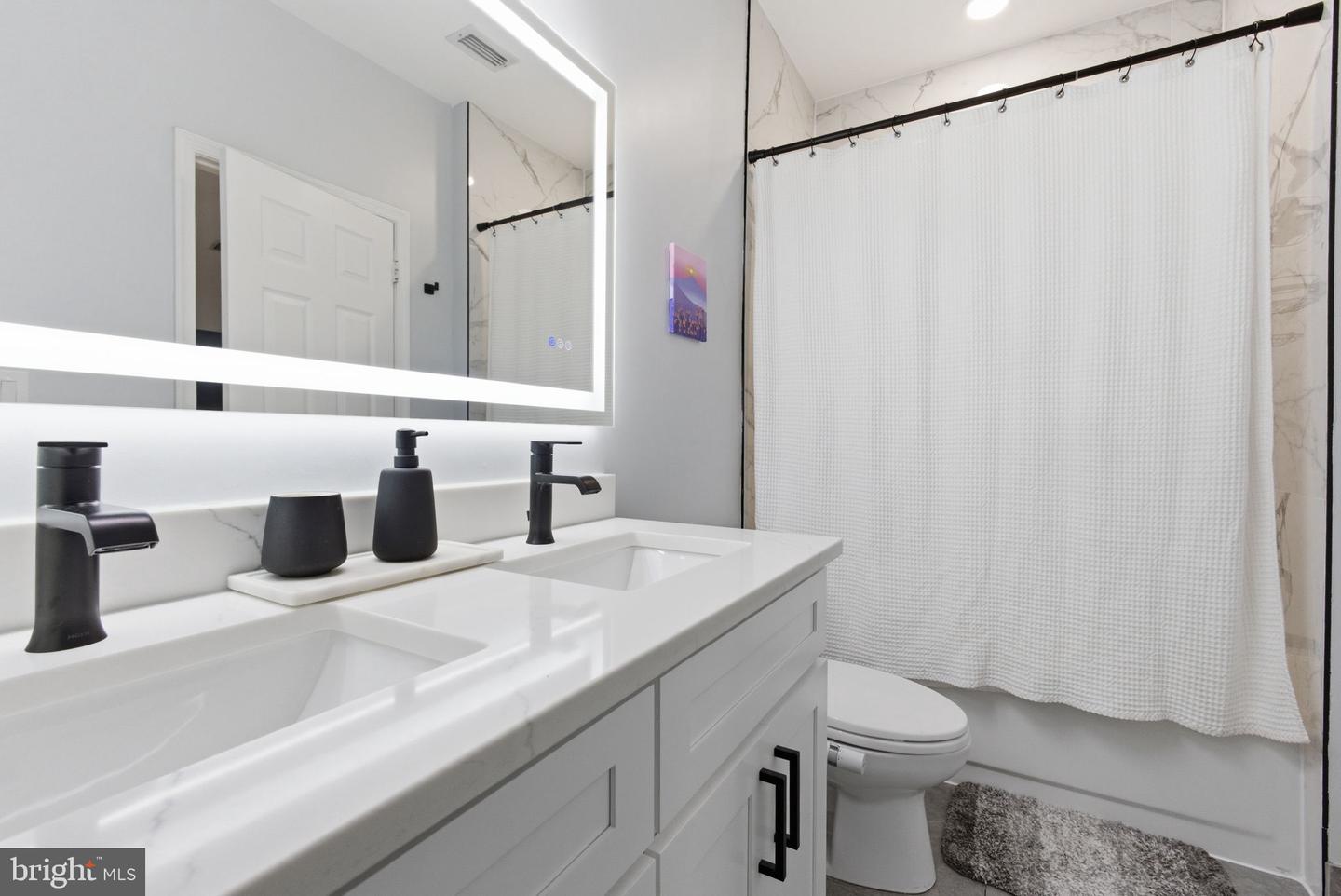 1700 Lake Shore Crest Dr #33 Property Photo 21