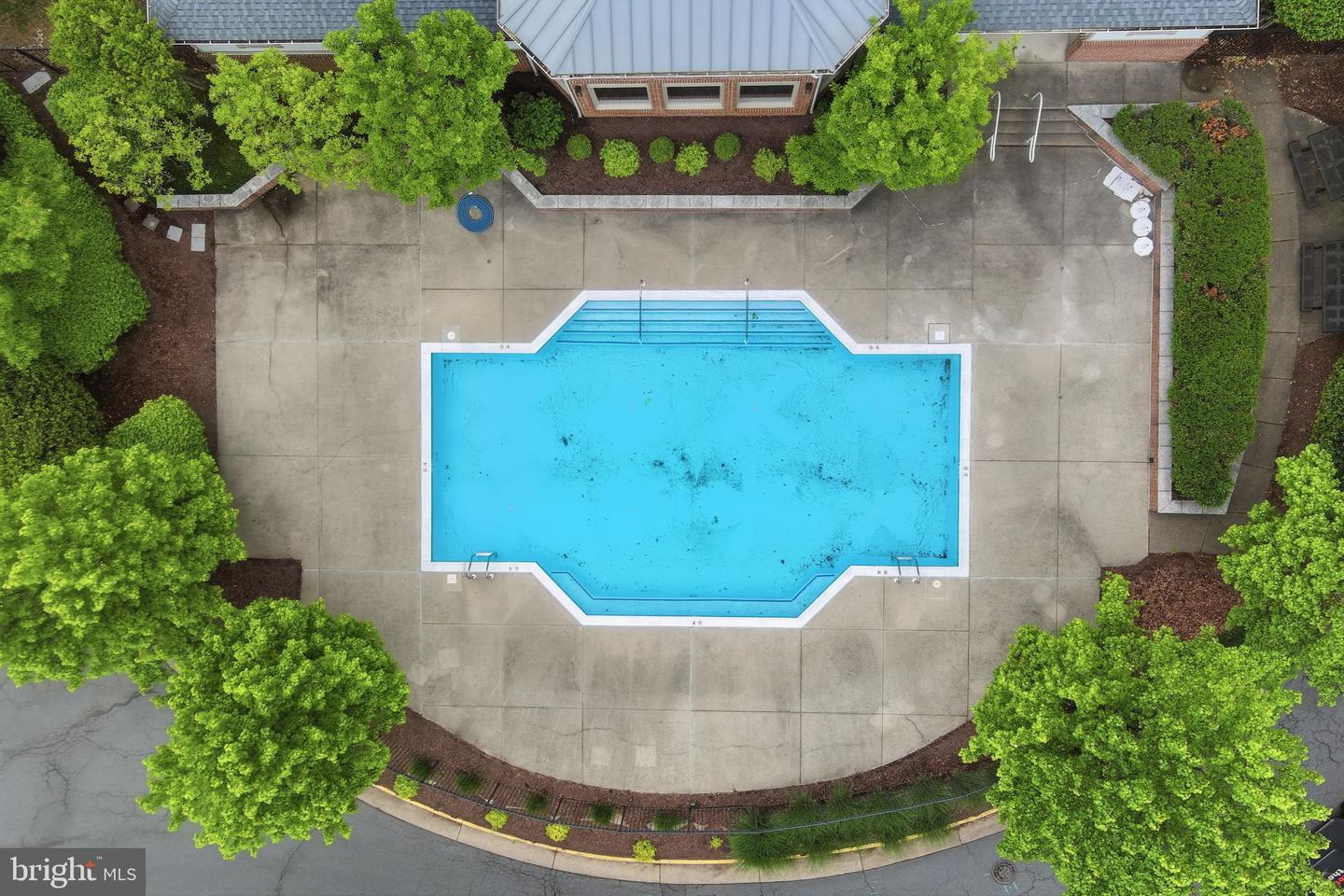 1700 Lake Shore Crest Dr #33 Property Photo 32