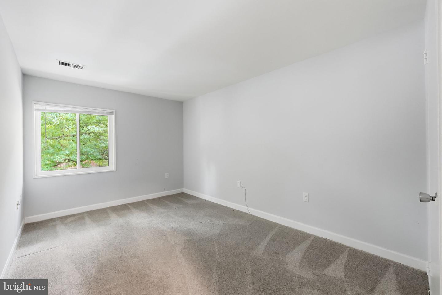1558 Northgate Sq #32b Property Photo 17