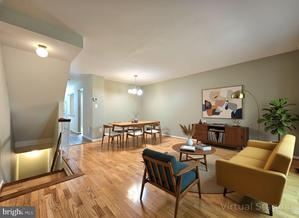 7664 Northern Oaks Ct Property Photo 7