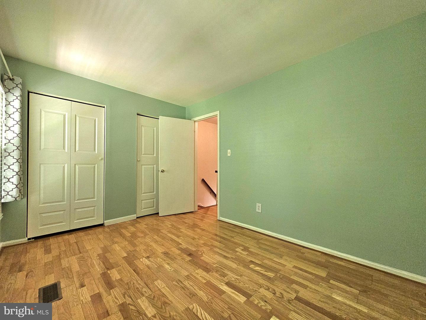 7664 Northern Oaks Ct Property Photo 15