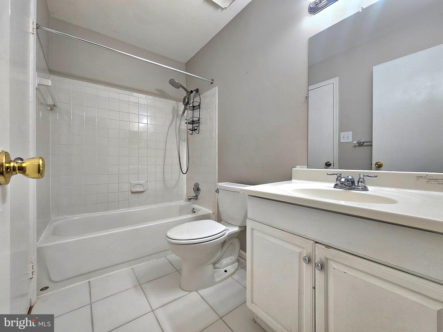 7664 Northern Oaks Ct Property Photo 16
