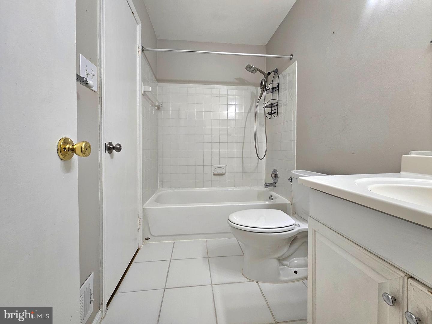 7664 Northern Oaks Ct Property Photo 17
