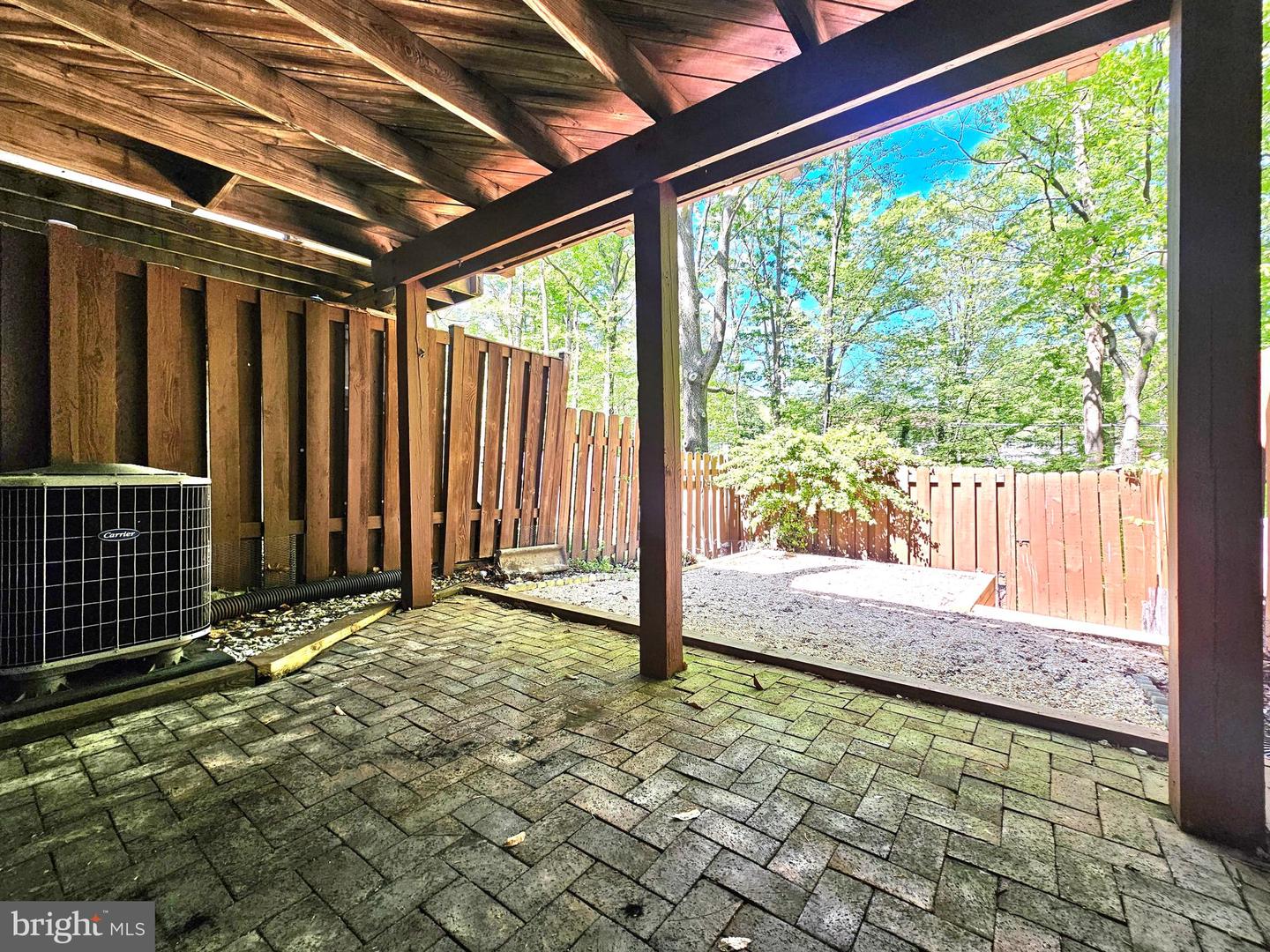 7664 Northern Oaks Ct Property Photo 26