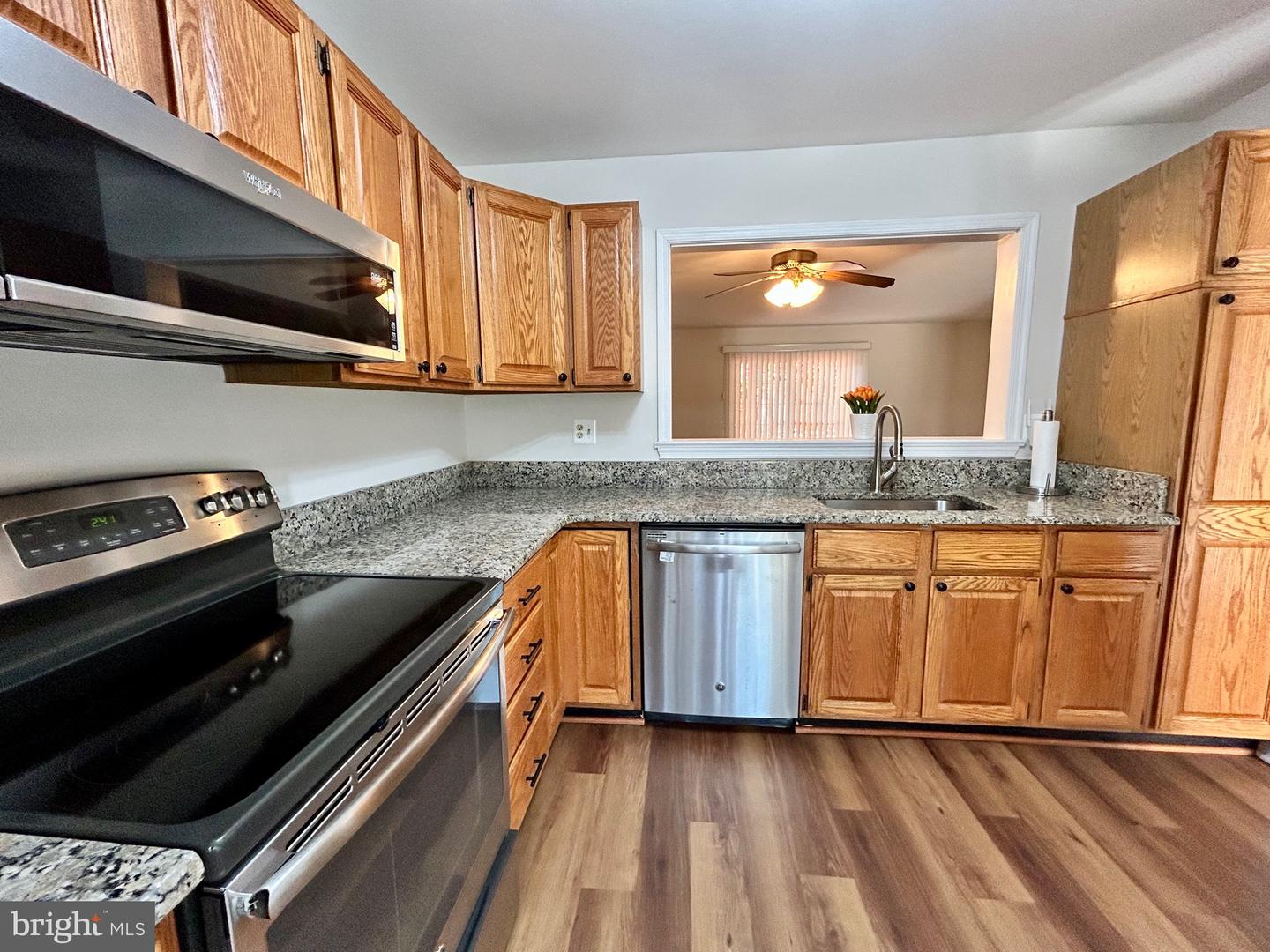 7932 Pebble Brook Ct Property Photo 4