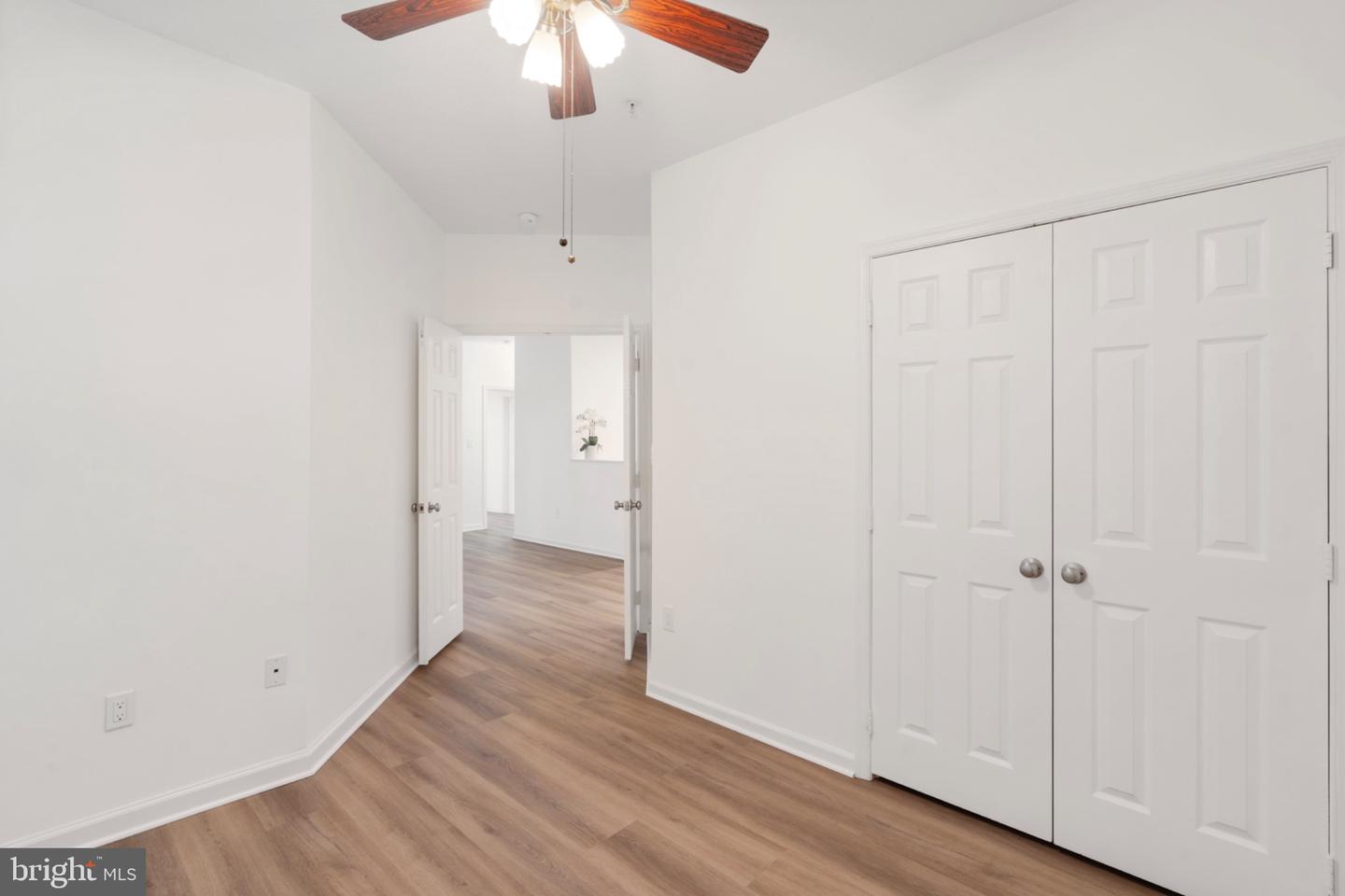 1700 Lake Shore Crest Dr #13 Property Photo 14