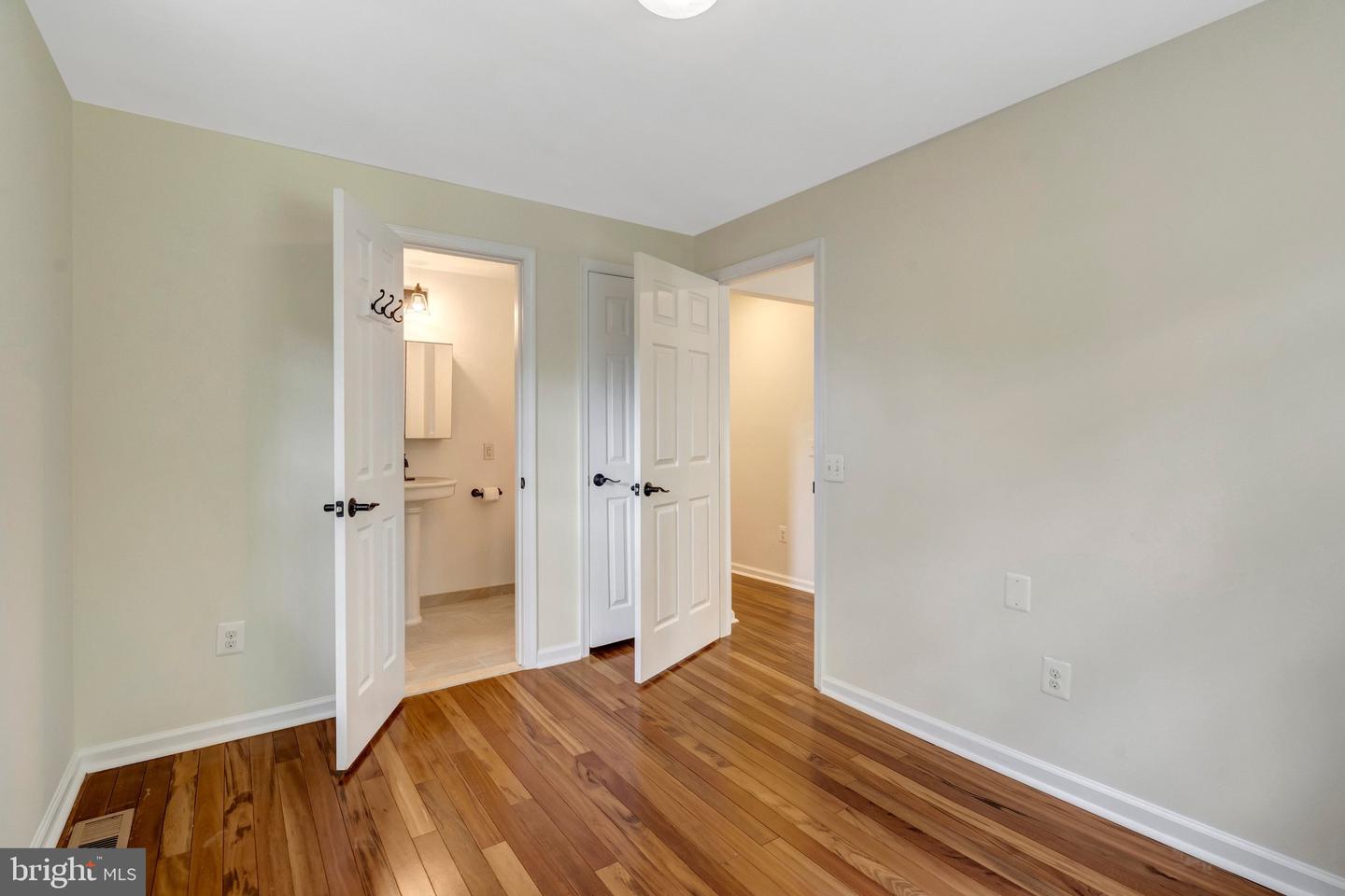 11520 Popes Head Rd Property Photo 16