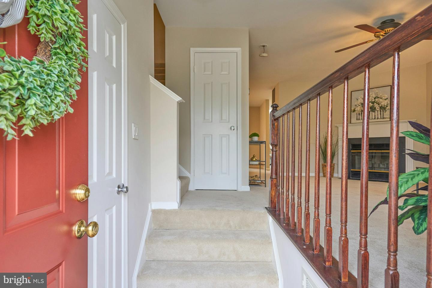 1453 Bluemont Ct Property Photo 3