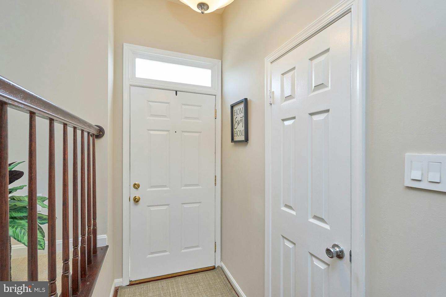 1453 Bluemont Ct Property Photo 4