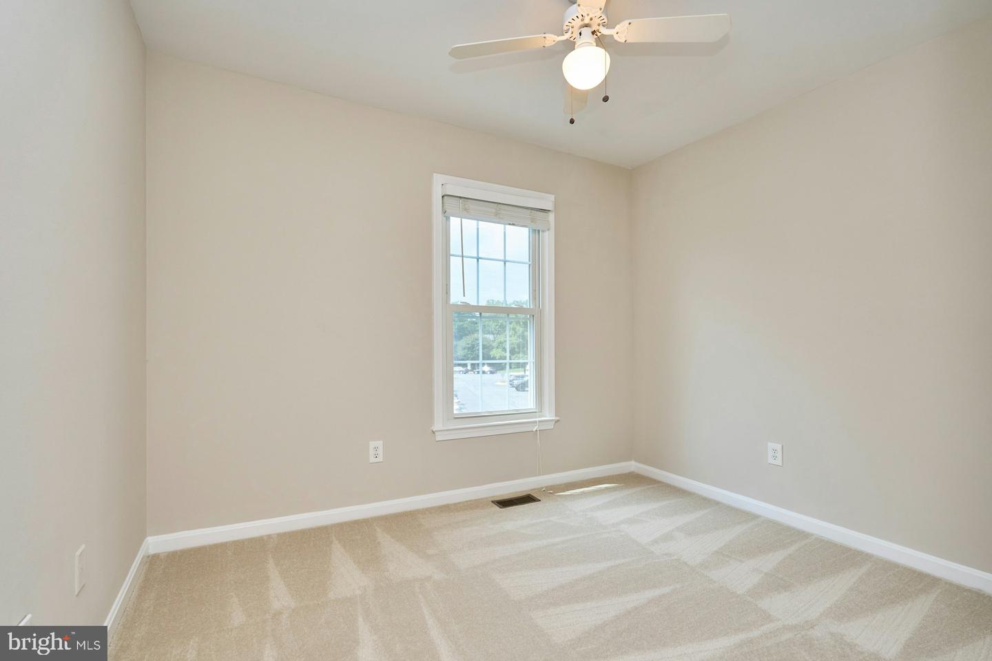 1453 Bluemont Ct Property Photo 25