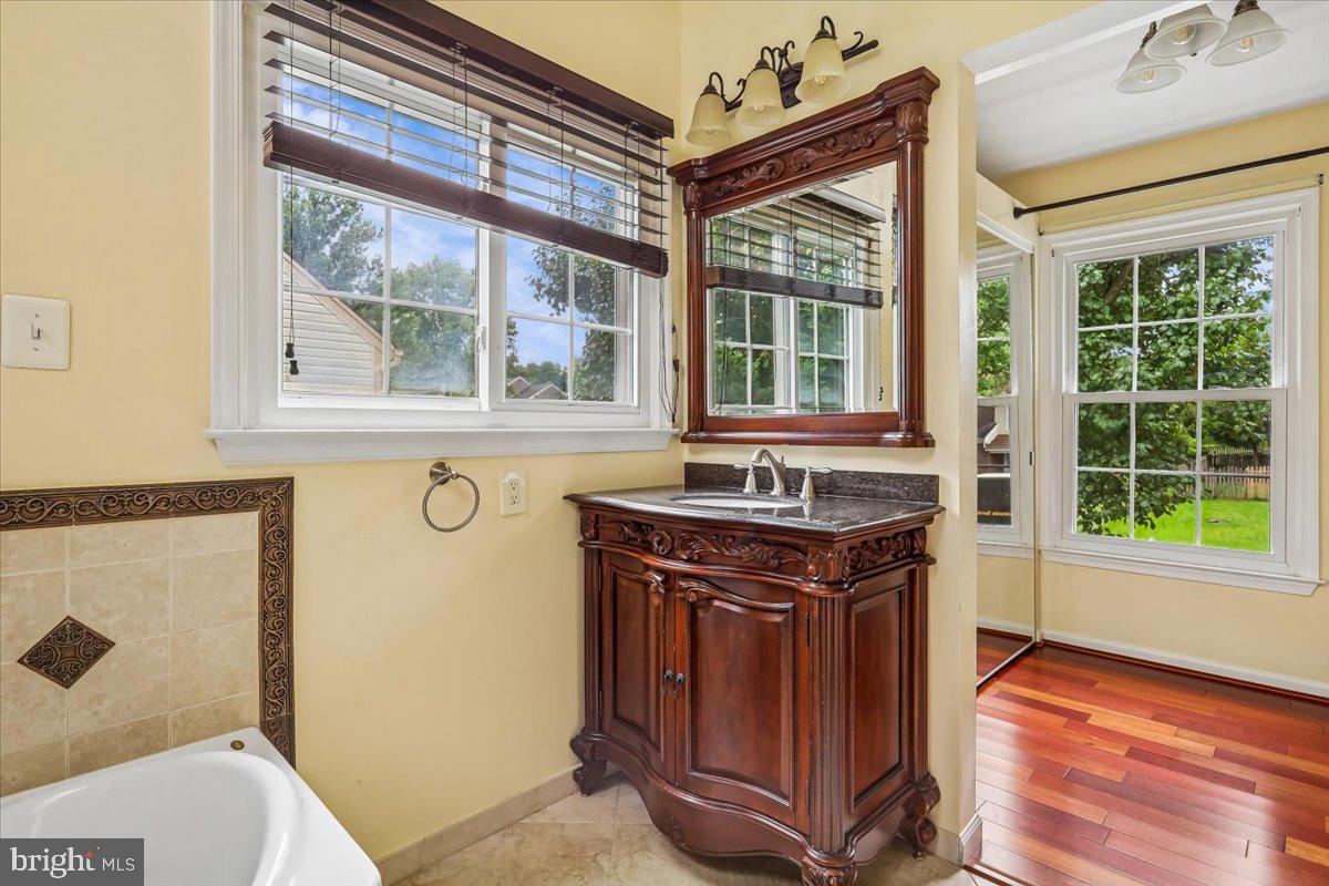 13159 Ladybank Ln Property Photo 32