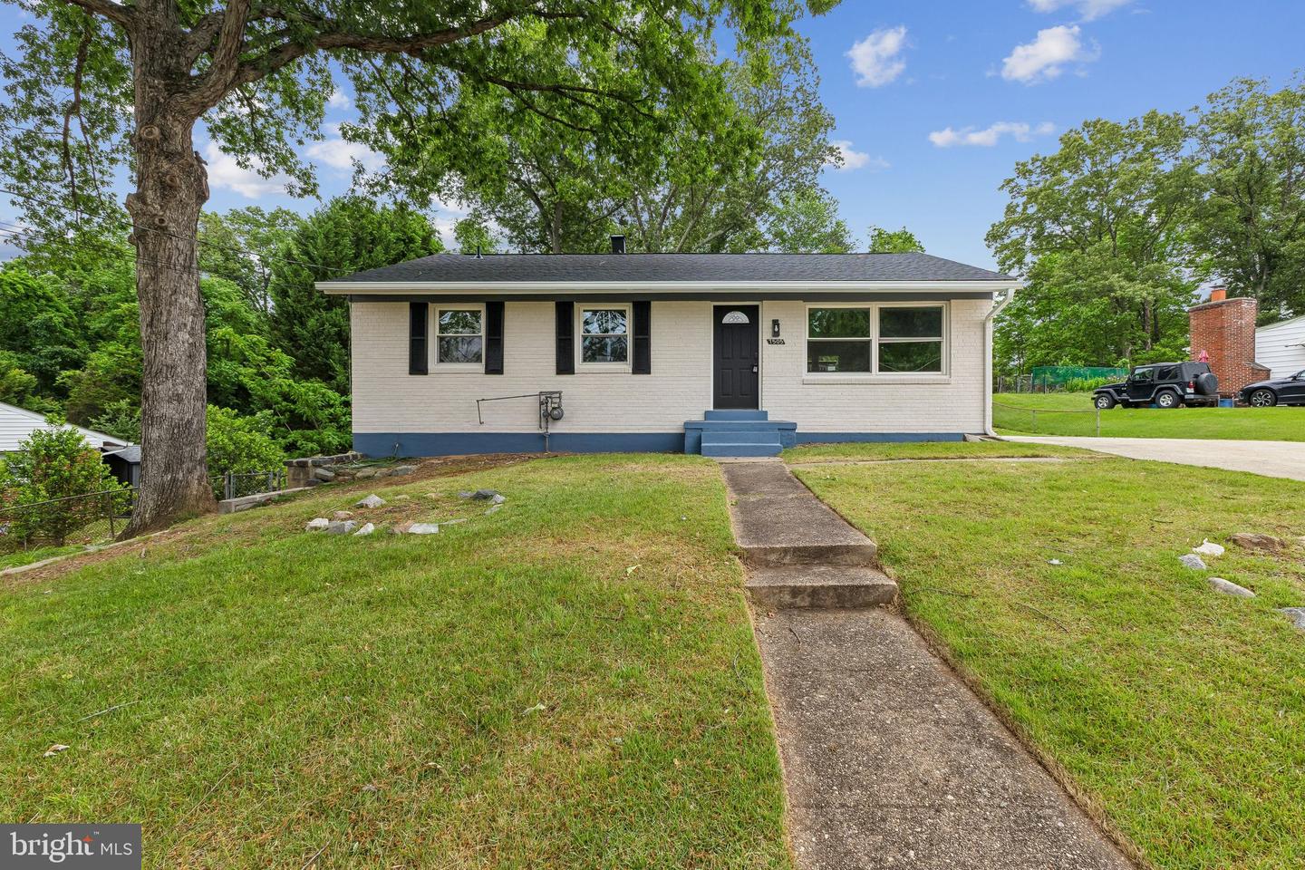 7505 CULLUM ST Property Photo 1