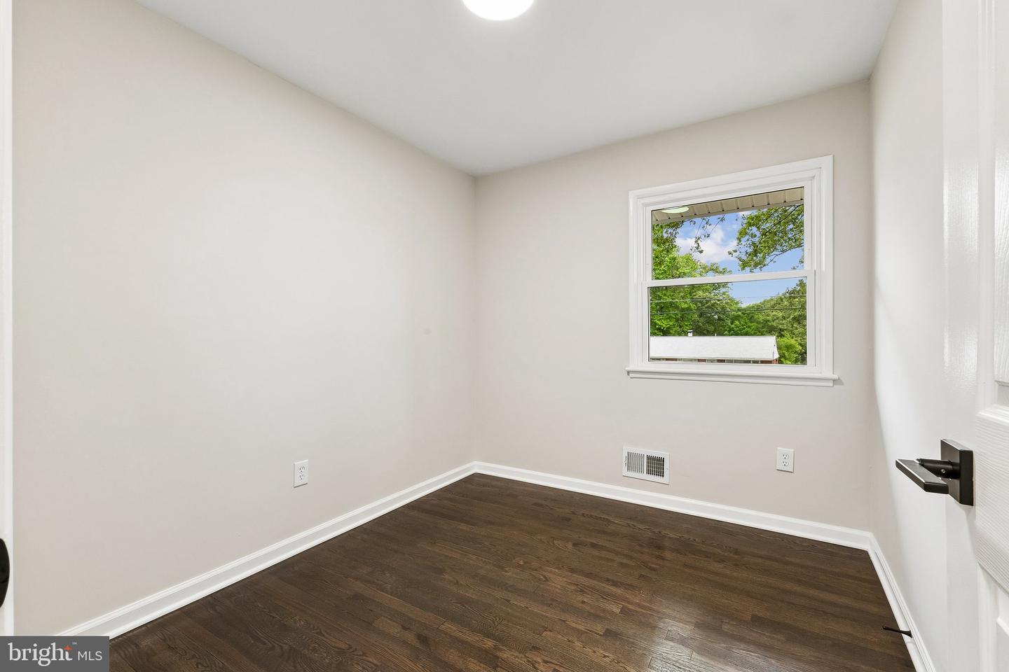 7505 Cullum St Property Photo 25