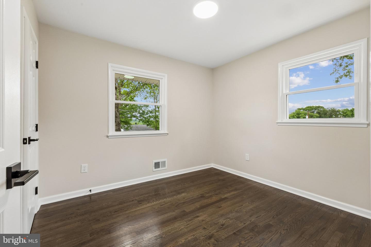 7505 Cullum St Property Photo 26