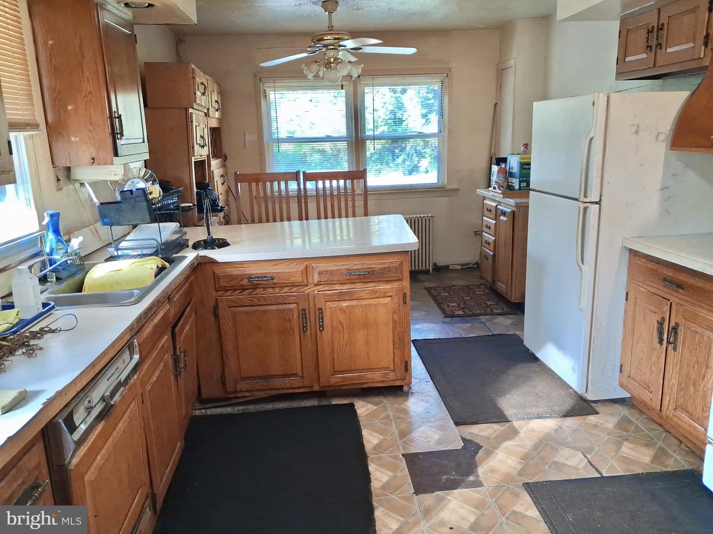 12115 Braddock Property Photo 4