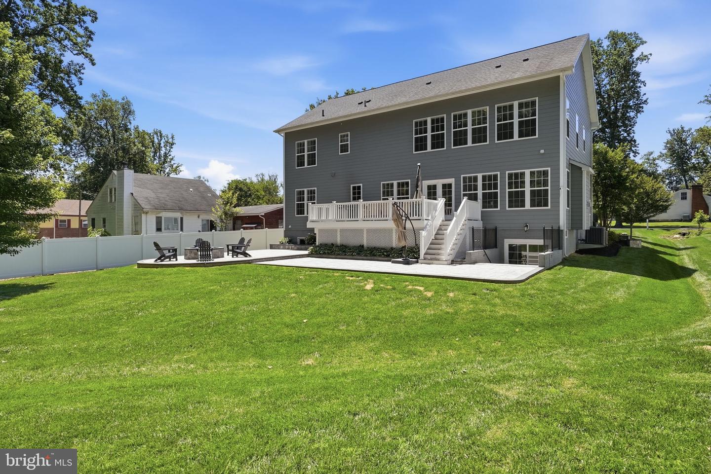 10718 Spruce St Property Photo 61