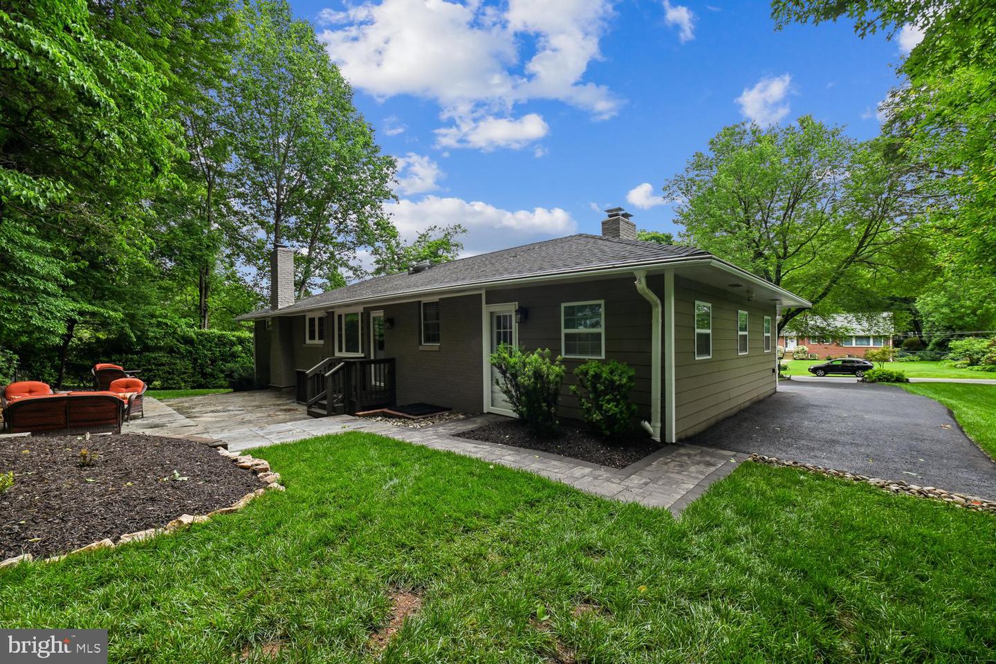 8324 The Midway Property Photo 41