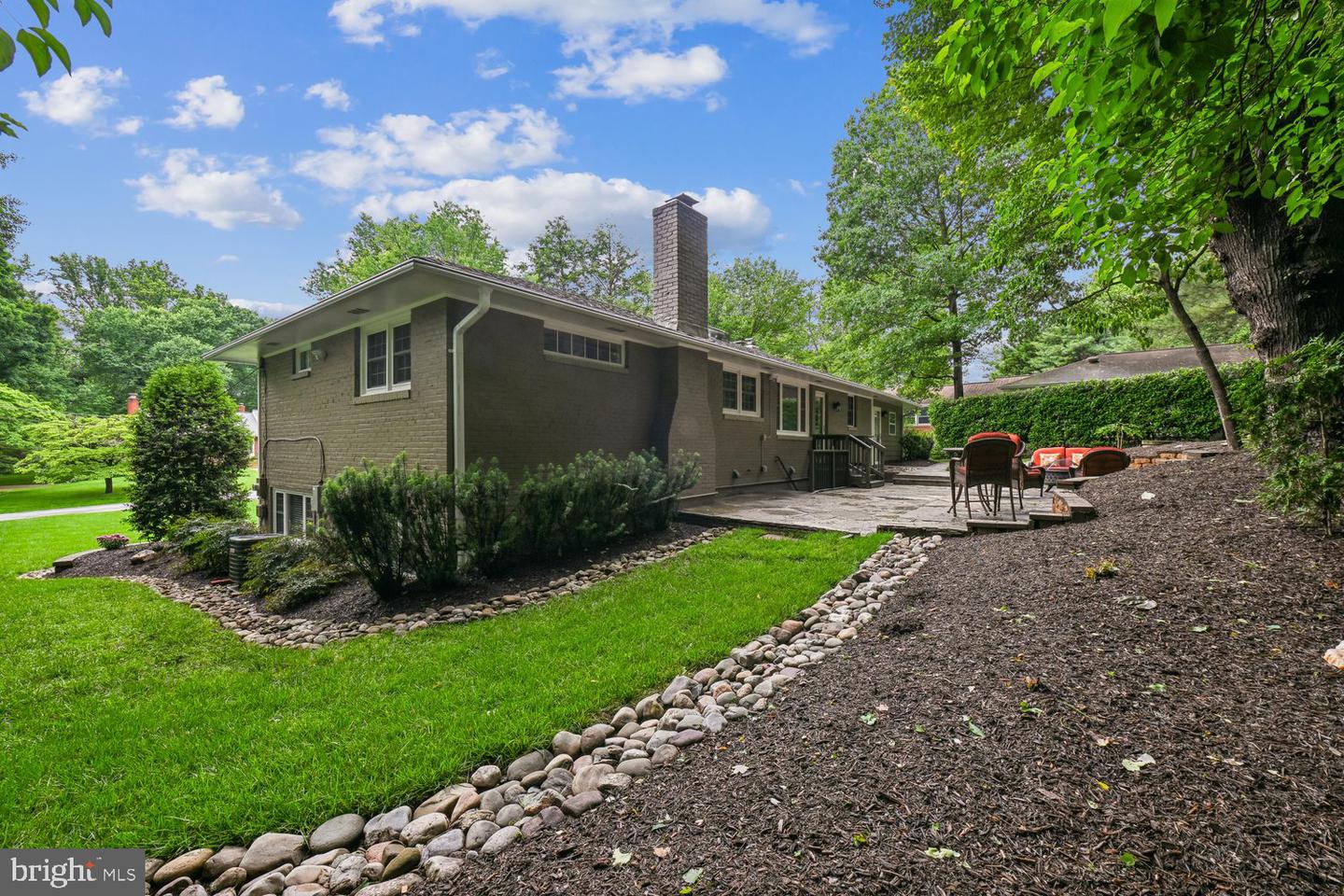 8324 The Midway Property Photo 44