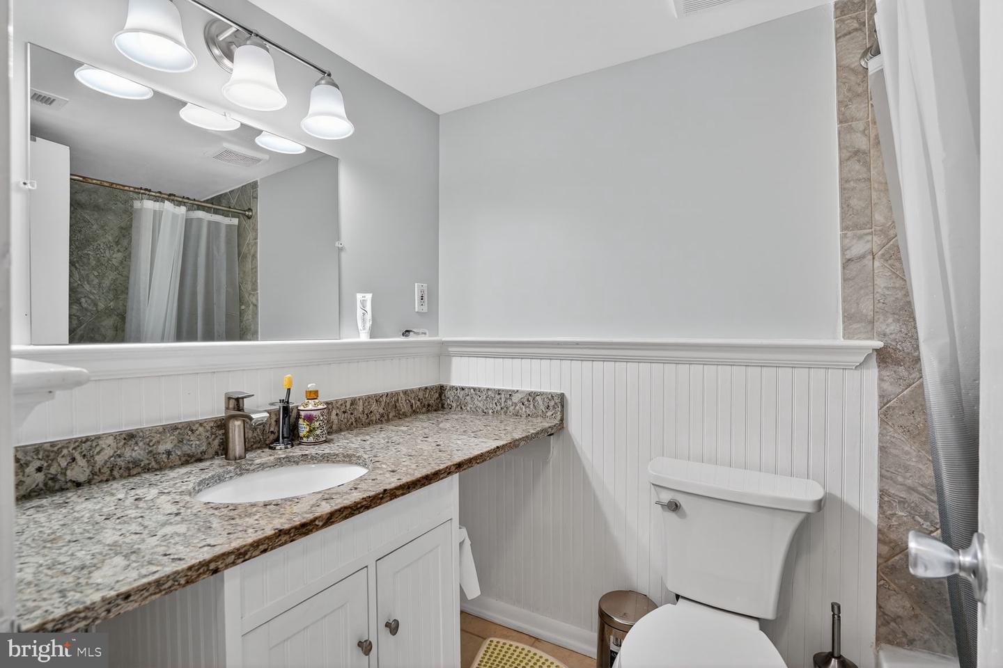 2911 Charing Cross Rd #8 Property Photo 11
