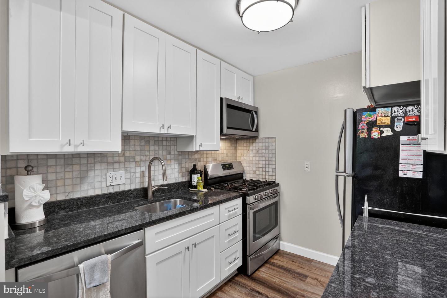 2911 Charing Cross Rd #8 Property Photo 13
