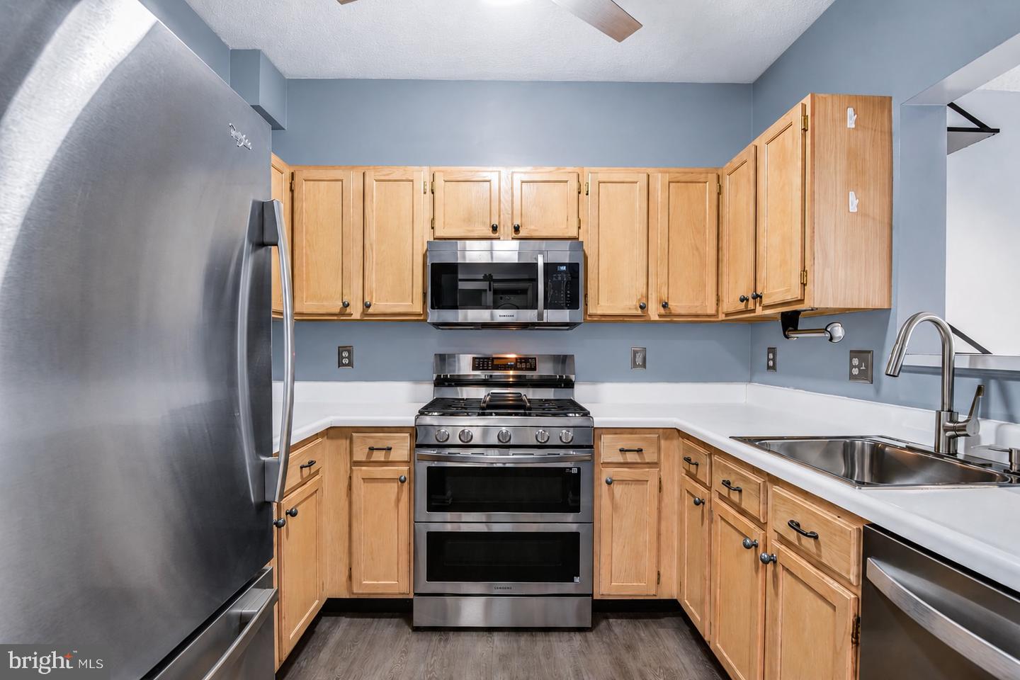 14300 Grape Holly Grv #24 Property Photo 8