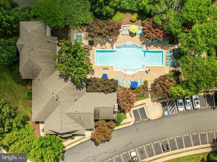 14300 Grape Holly Grv #24 Property Photo 20