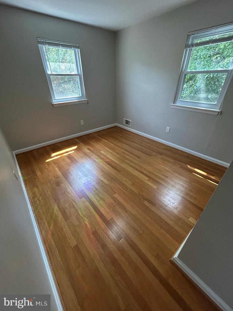 1828 Youngblood St Property Photo 11