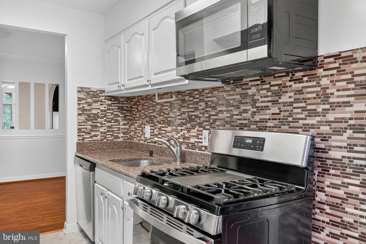 3330 Woodburn Village Dr #33 Property Photo 15