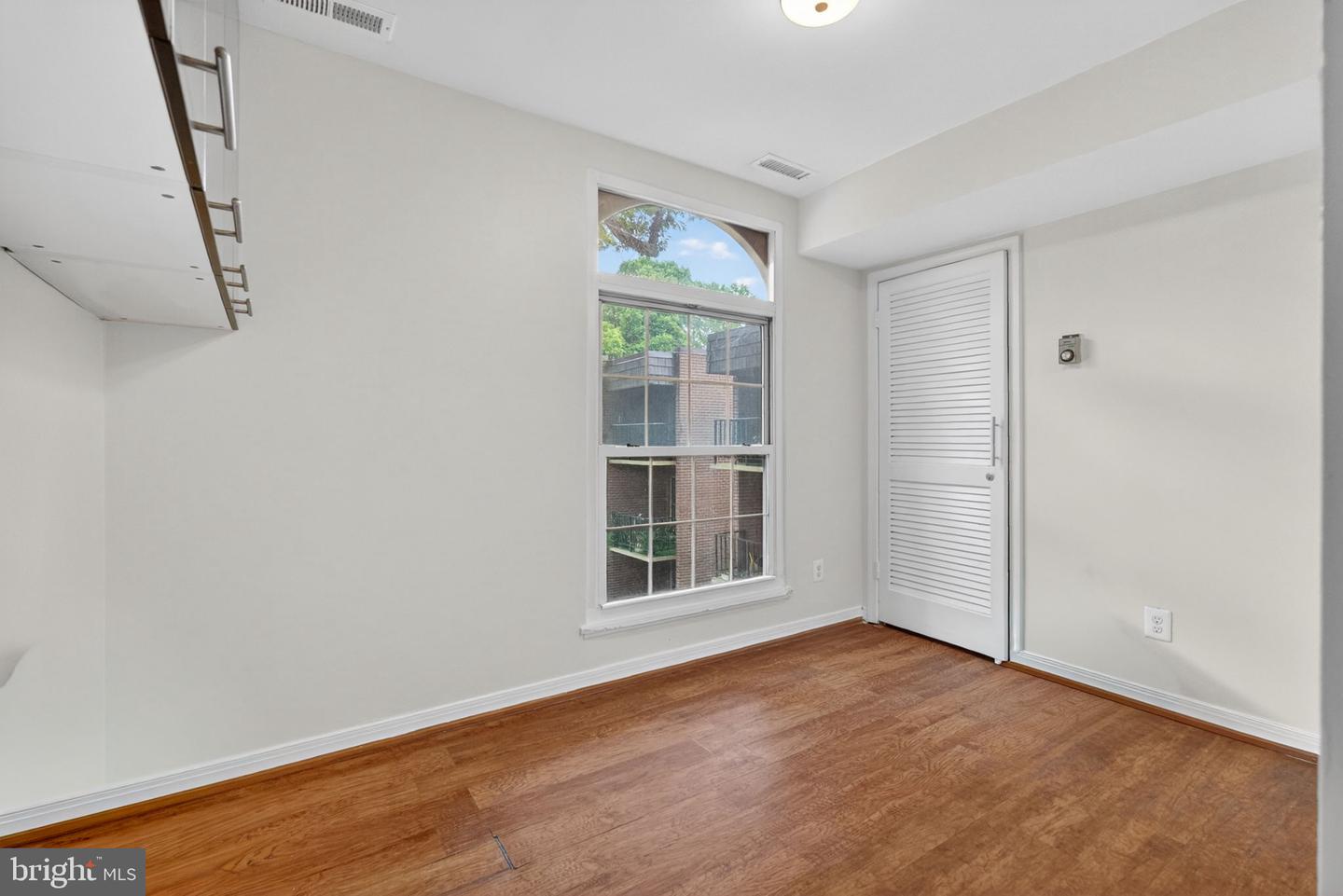 3330 Woodburn Village Dr #33 Property Photo 17