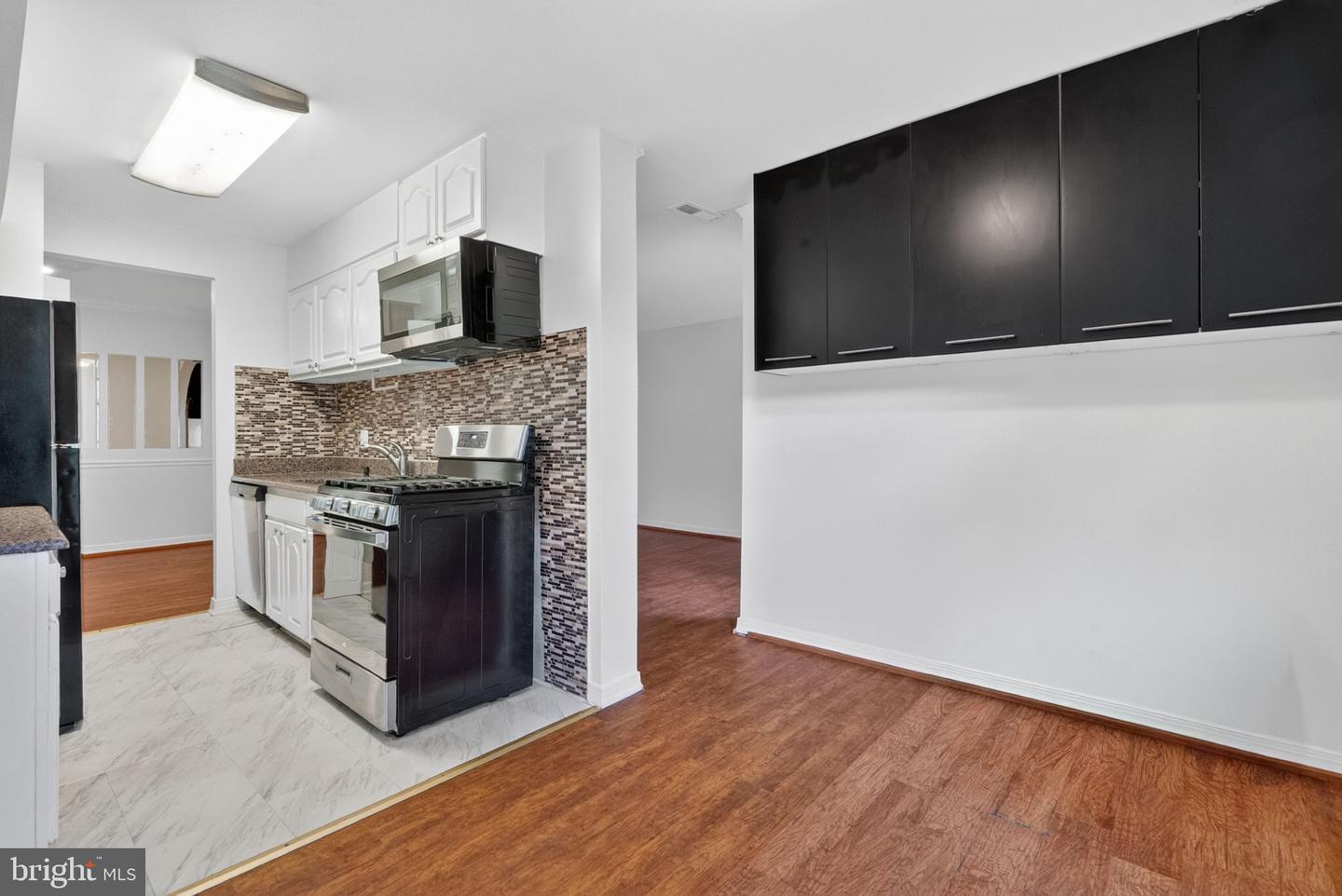 3330 Woodburn Village Dr #33 Property Photo 18