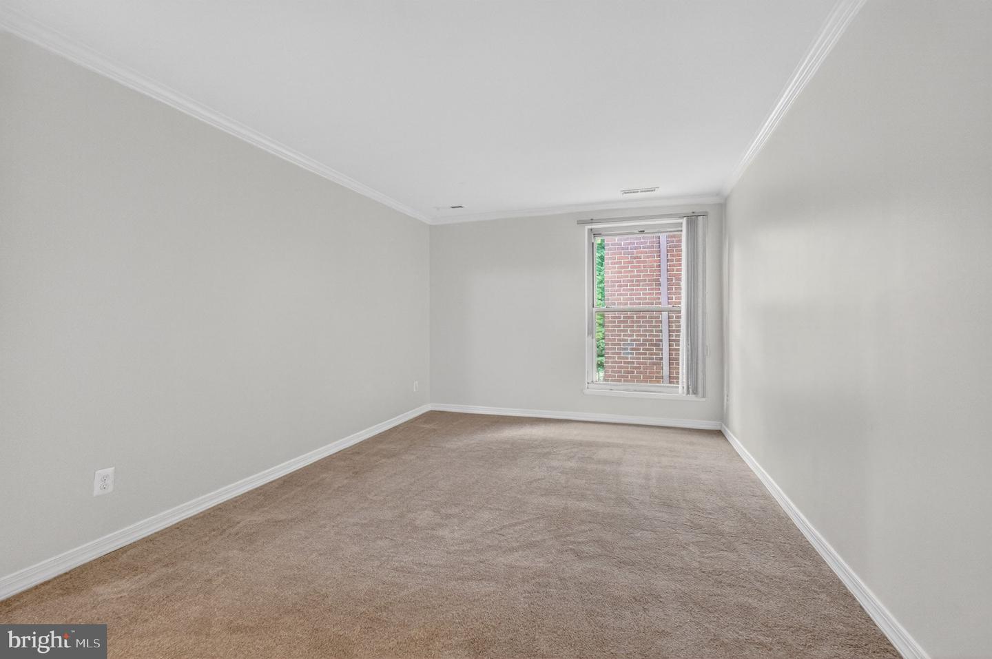 3330 Woodburn Village Dr #33 Property Photo 25