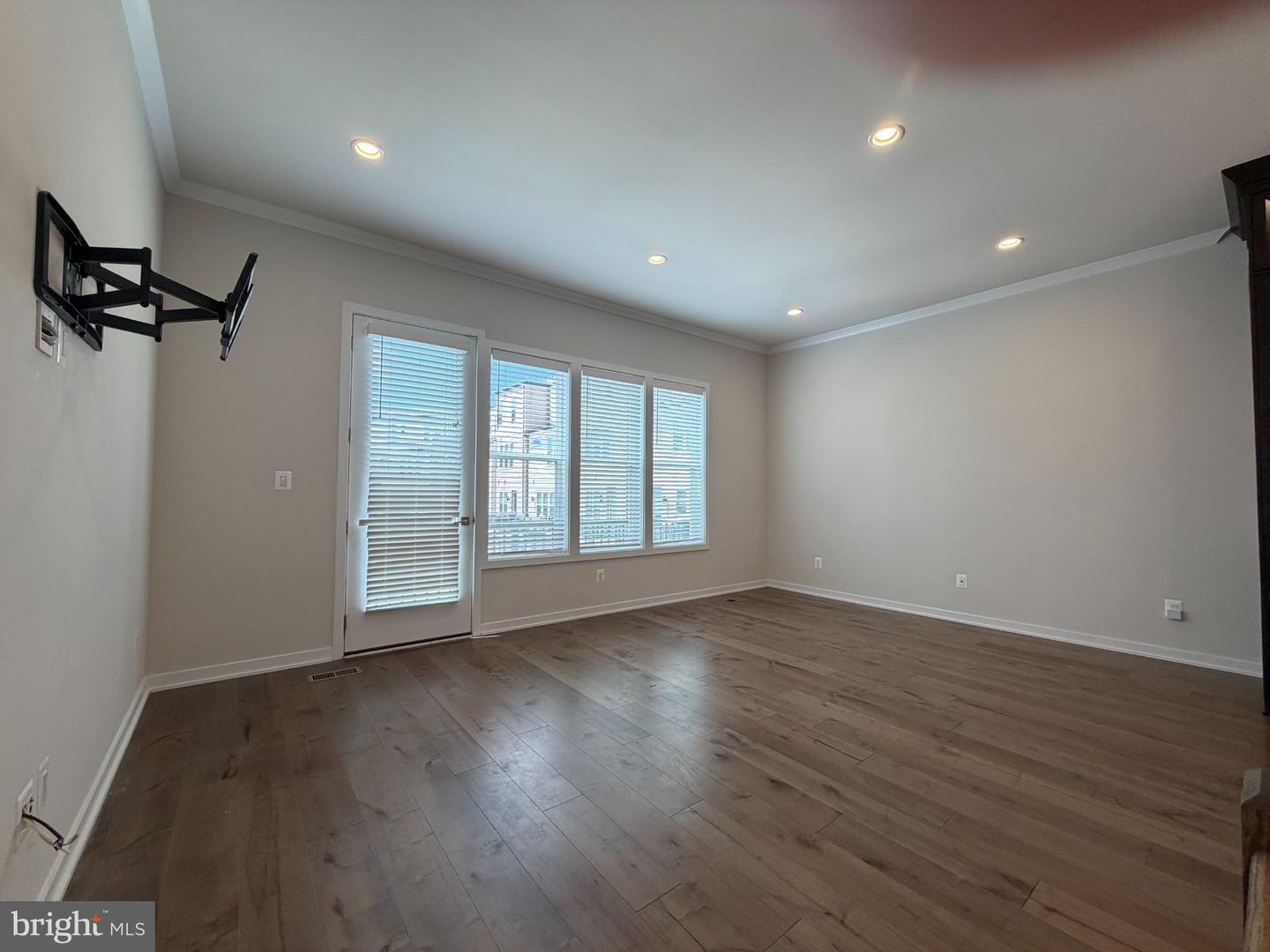 4653 Charger Pl Property Photo 9