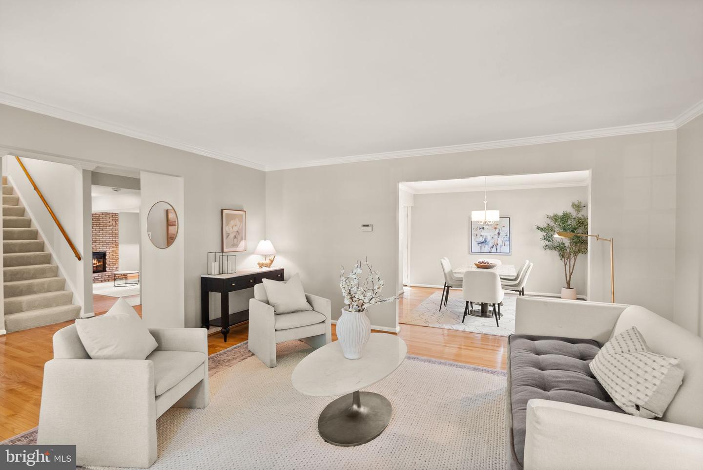 8906 Tailcoat Ct Property Photo 2