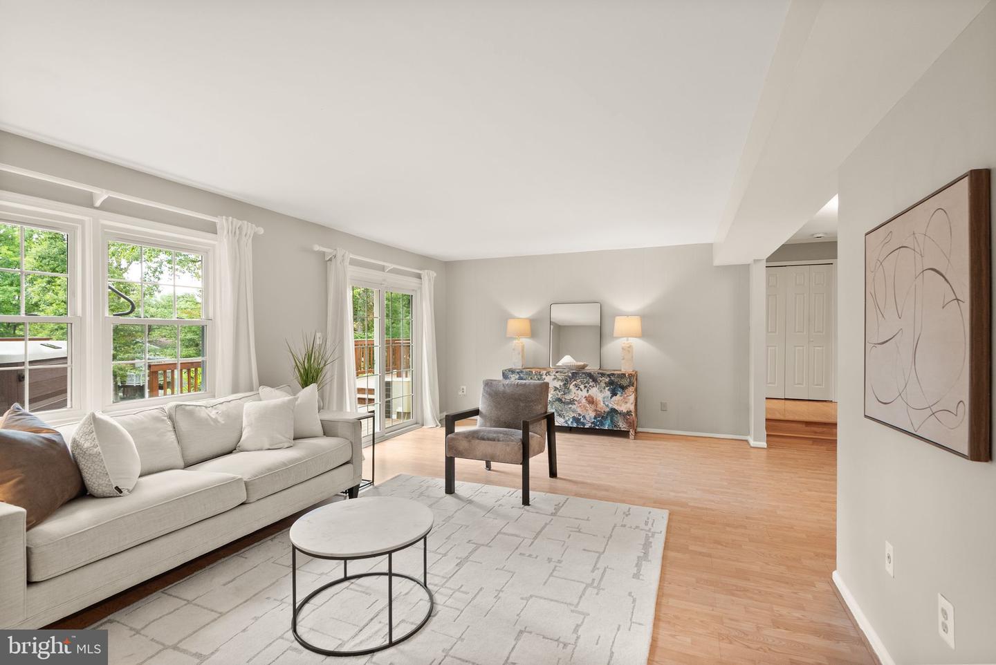 8906 Tailcoat Ct Property Photo 33