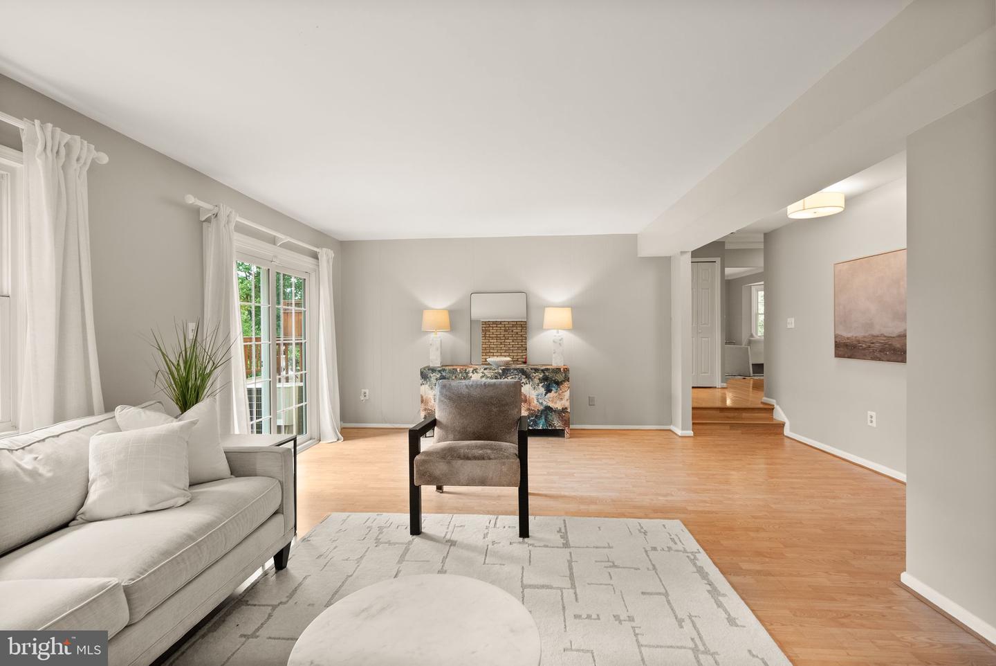 8906 Tailcoat Ct Property Photo 34