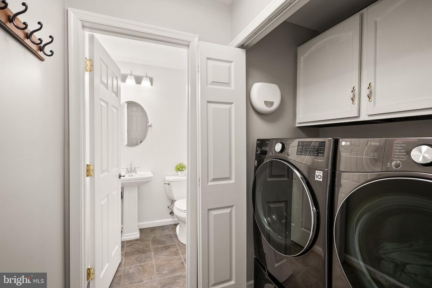 8906 Tailcoat Ct Property Photo 36
