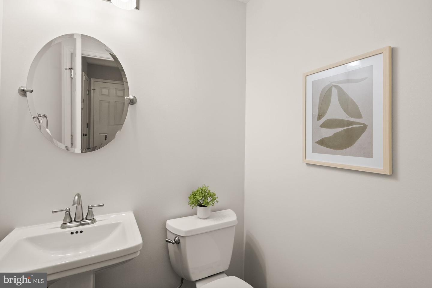 8906 Tailcoat Ct Property Photo 37