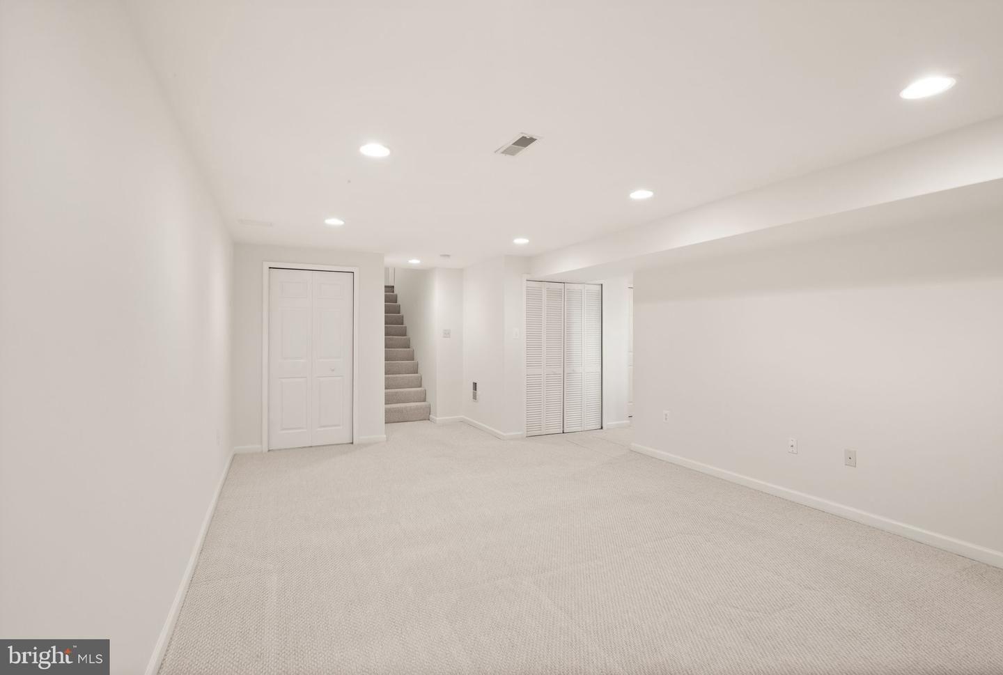8906 Tailcoat Ct Property Photo 56