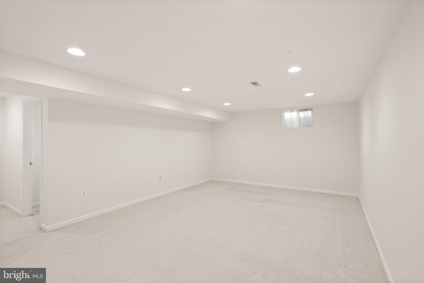 8906 Tailcoat Ct Property Photo 57