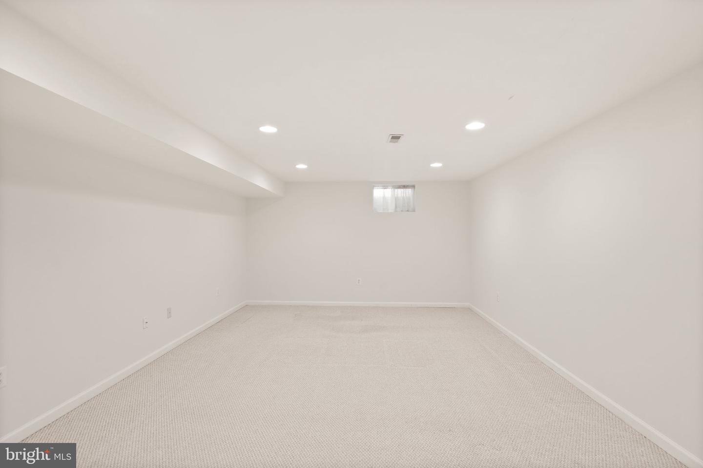 8906 Tailcoat Ct Property Photo 58