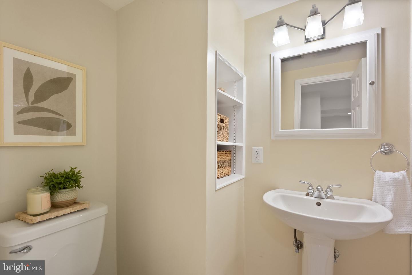 8906 Tailcoat Ct Property Photo 62
