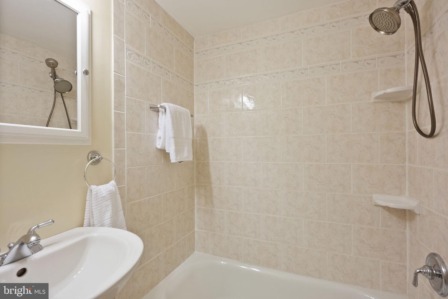 8906 Tailcoat Ct Property Photo 63