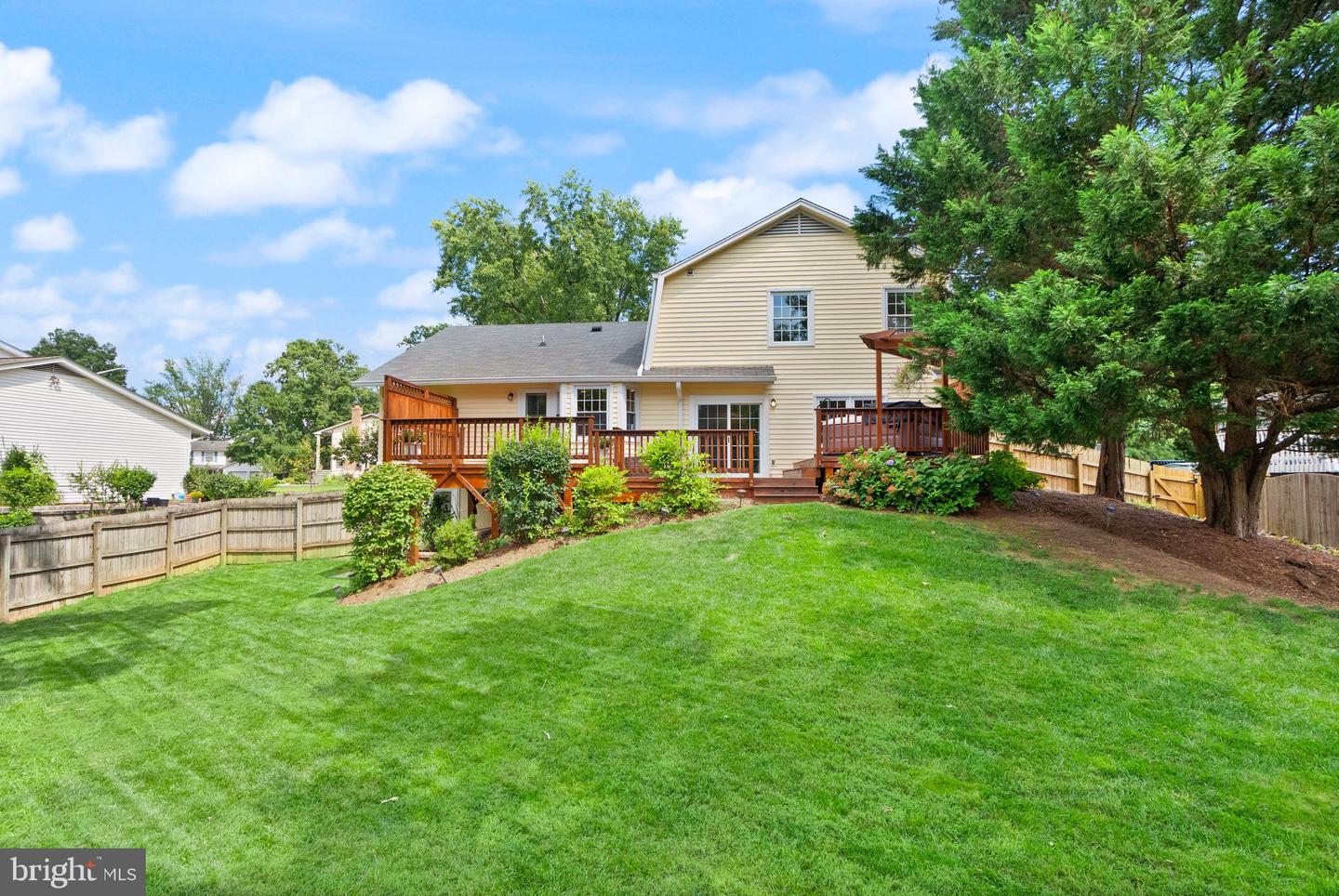 8906 Tailcoat Ct Property Photo 72