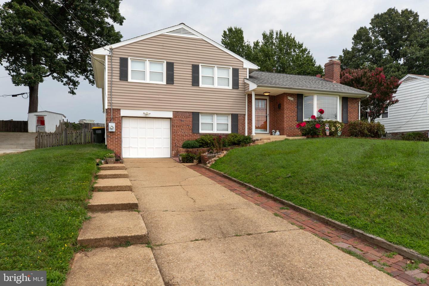 7108 Lanier St Property Photo 2