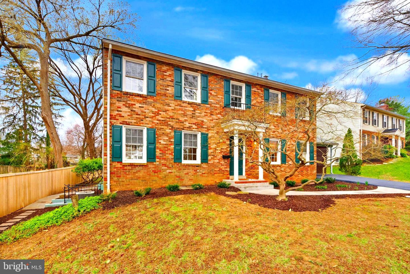 7109 Davis Ct Property Photo 4