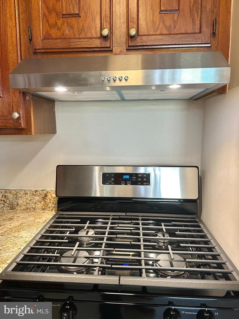 6141 Leesburg Pike #404 Property Photo 13